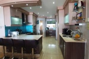 5bed Illovo Beach,26