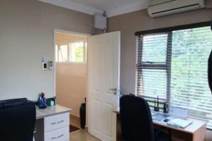 5bed Illovo Beach,27